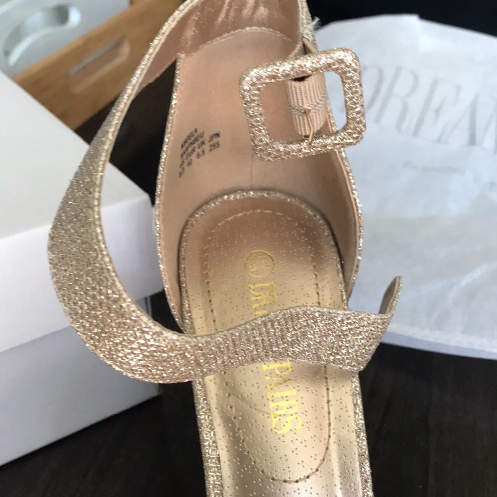 Dream Pairs womens 8.5 gold glitter shoes - Picture 3 of 4
